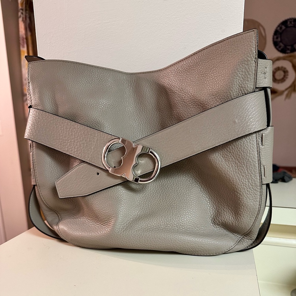 EUC Tory Burch Gemini Link Crossbody Bag